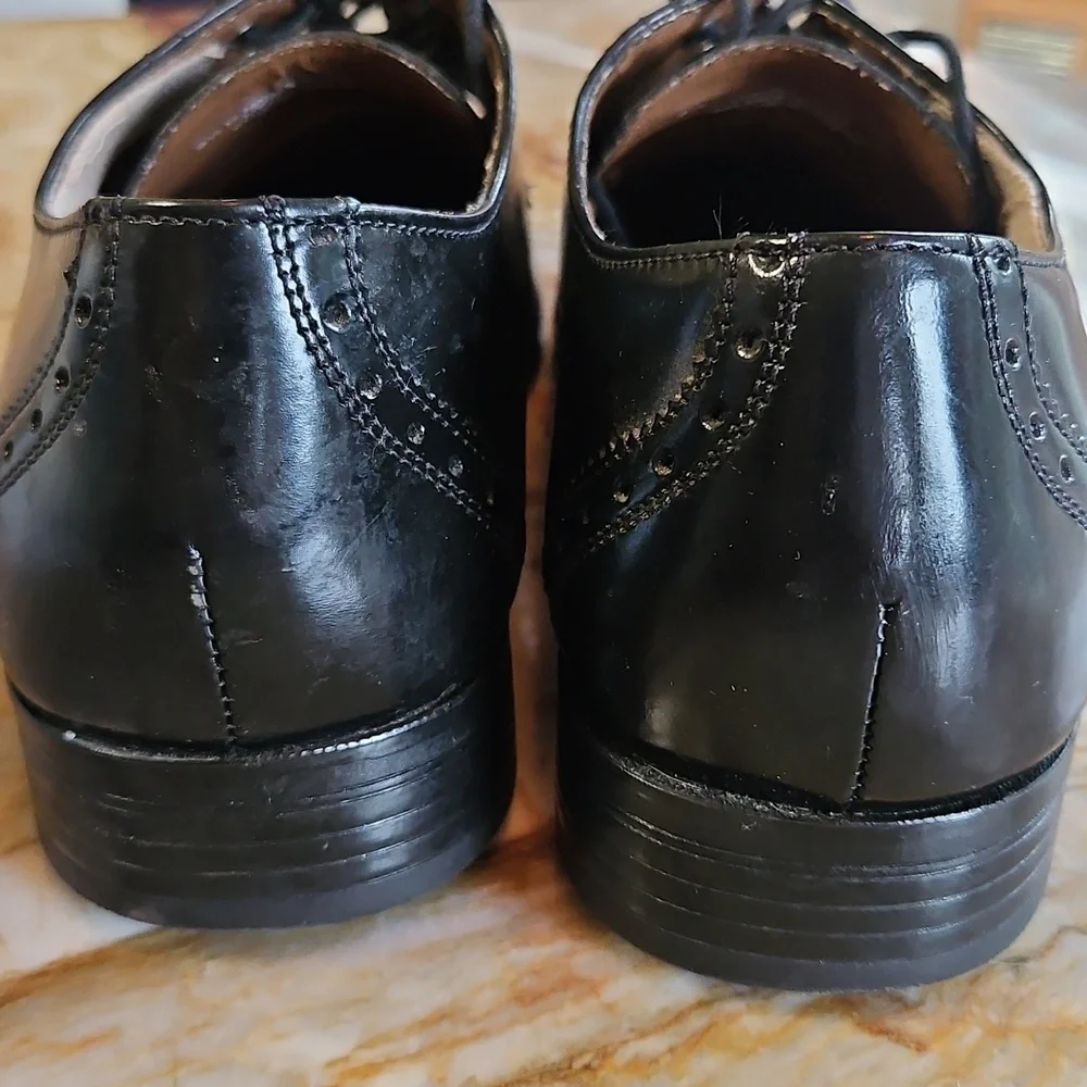 Florsheim Black Leather Wingtip Oxford Shoes - Size 9.5